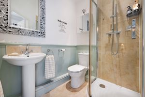 En-suite- click for photo gallery
